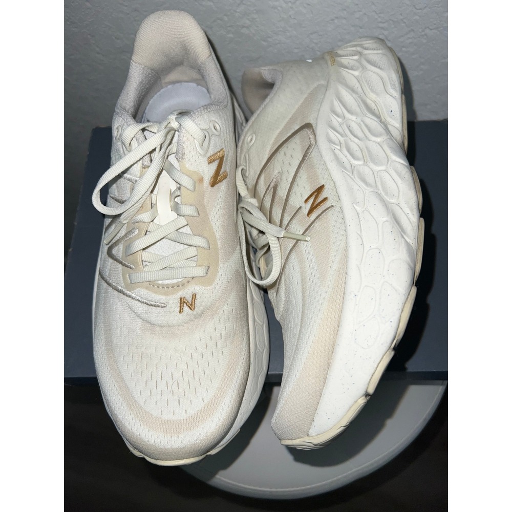 New Balance Fresh Foam X More v4 White Gold Sneakers Men 9.5 Women 11 Max Clean